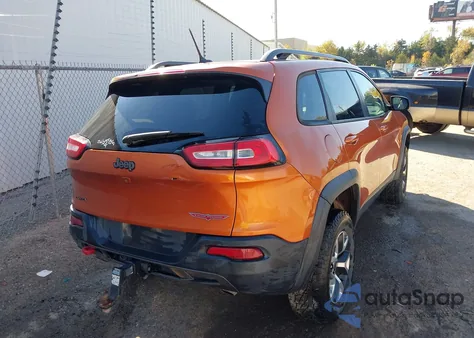 2015 Jeep Cherokee Trailhawk z USA, uszkodzony, nr VIN 1C4PJMBS2FW785225